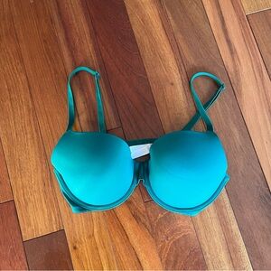 PINK VICTORIA’S SECRET BRA LIKE NEW